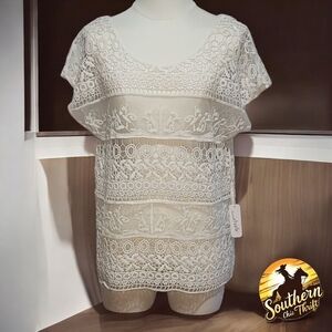 ✨️NWT✨️ CHARMING CHARLIE - Medium White Lace Blouse